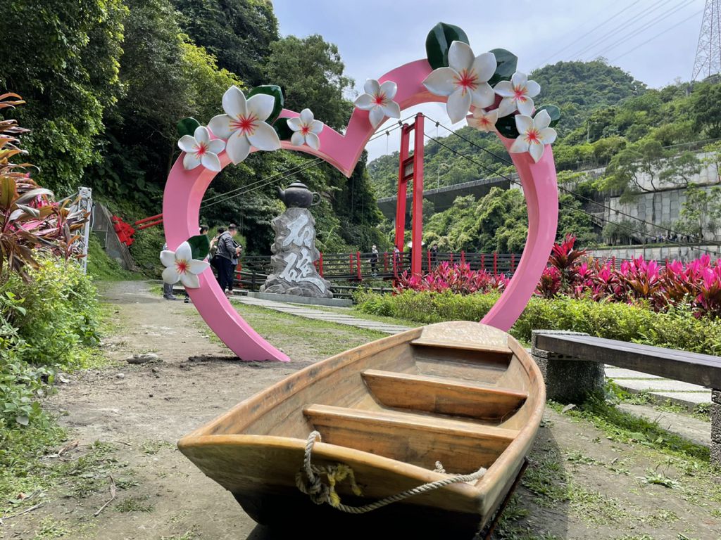 5 賞玩石碇古道尋桐