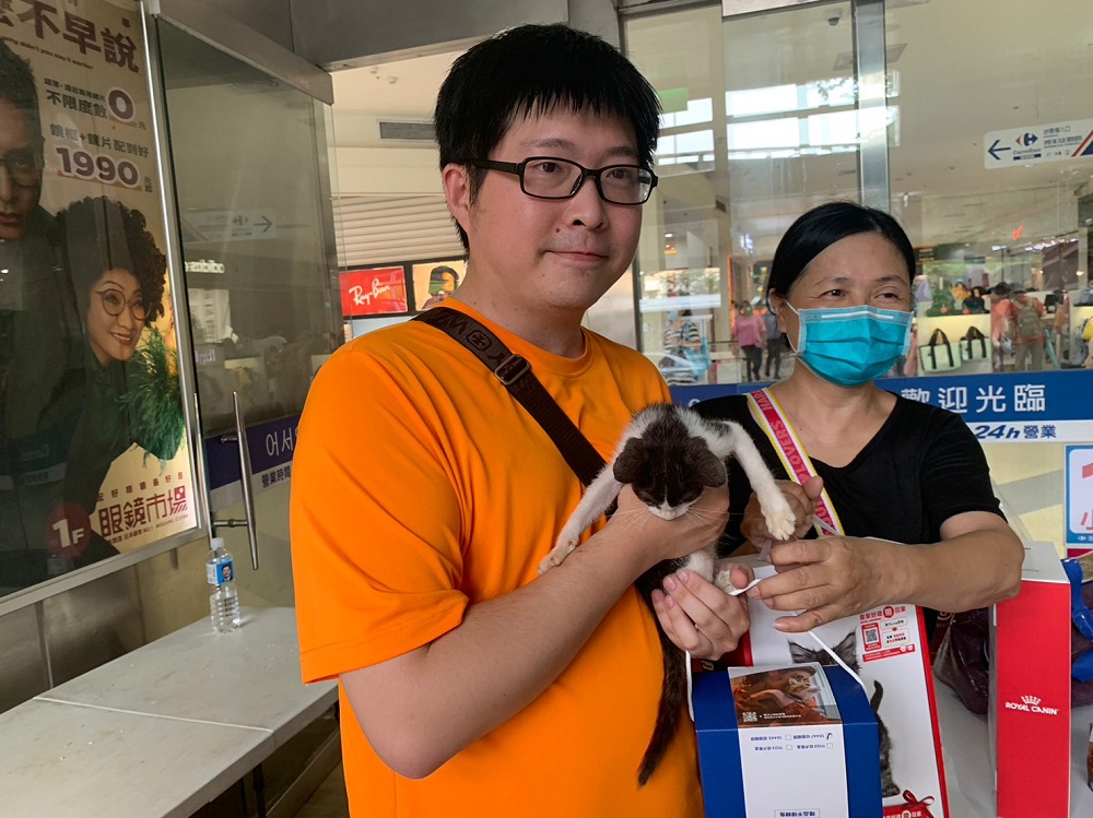 6.小點日前於新店家樂福找到幸福的家