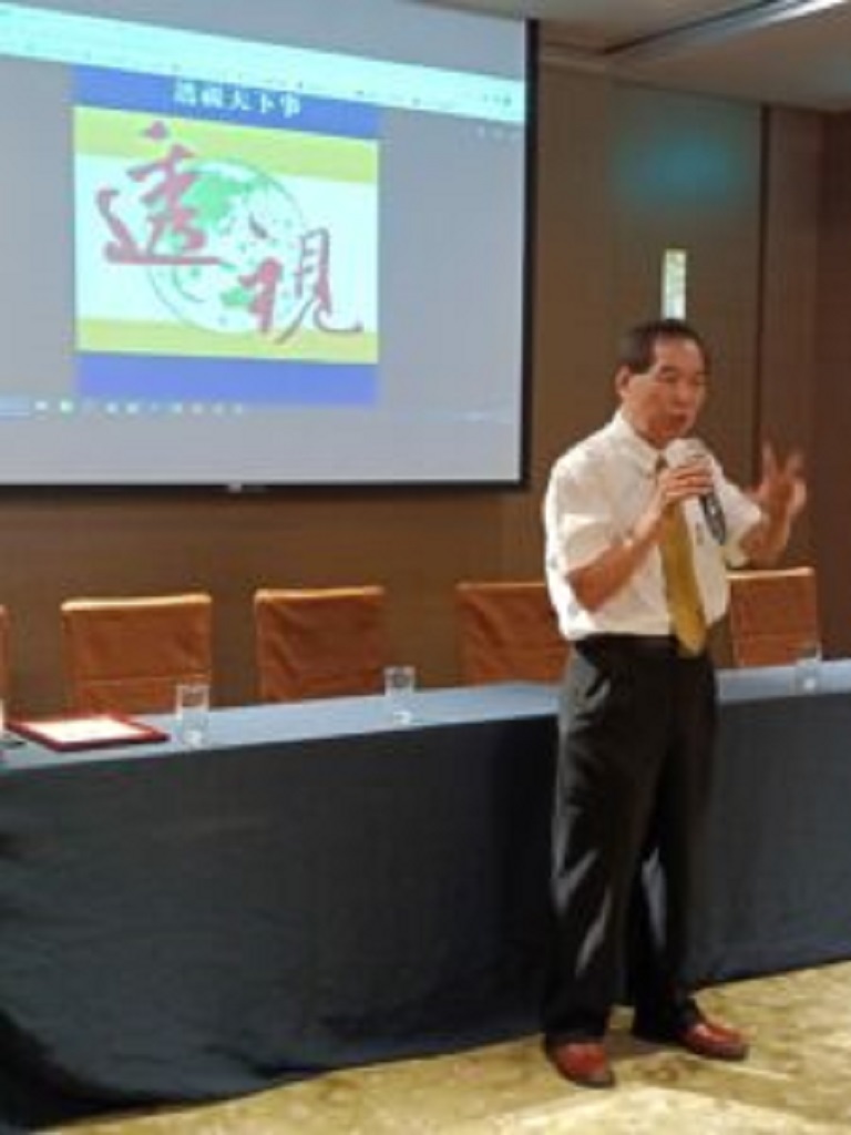 ▲透視全球報導雜誌台中分社長廖巳驊發表未來營運目標。(圖/記者澄石翻攝)