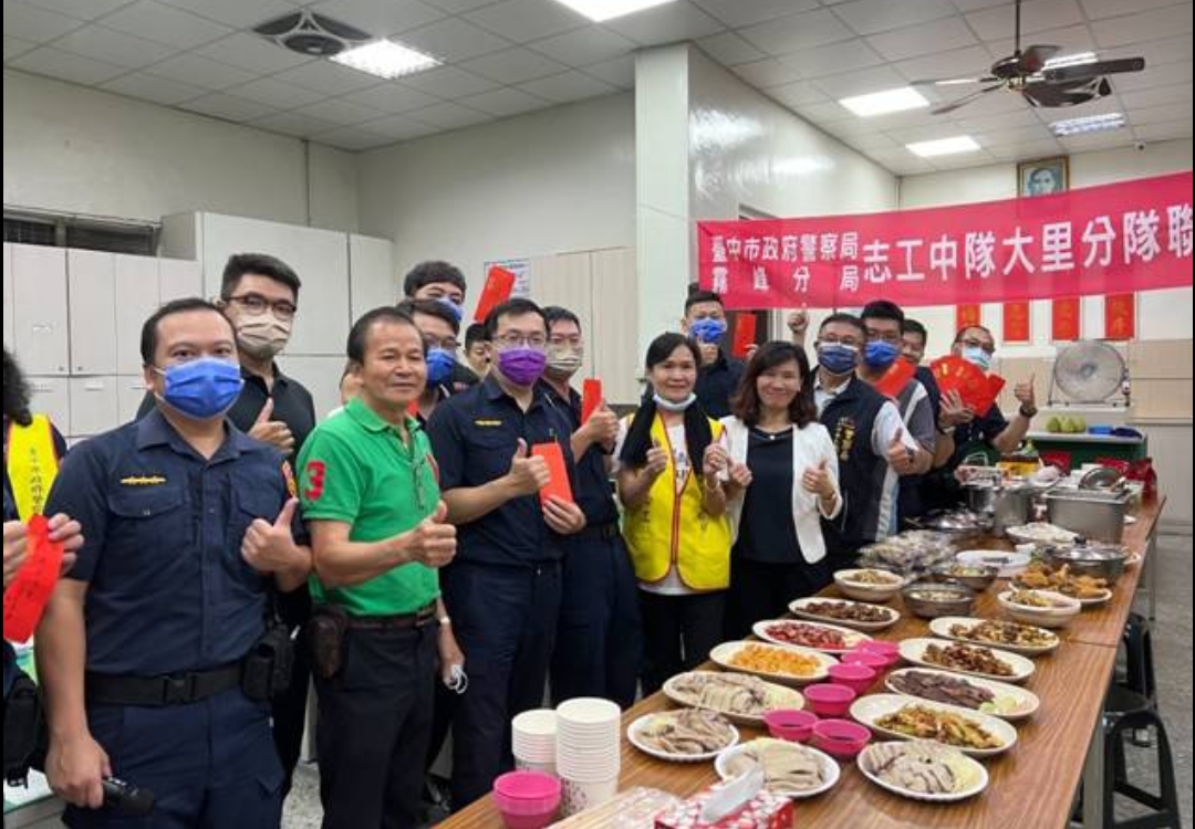 志工一人一菜提前慶中秋-大雅分局員警暖心又暖胃