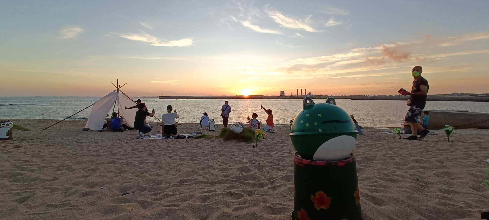 龍門海潮餐桌-夕陽下的小卷行動