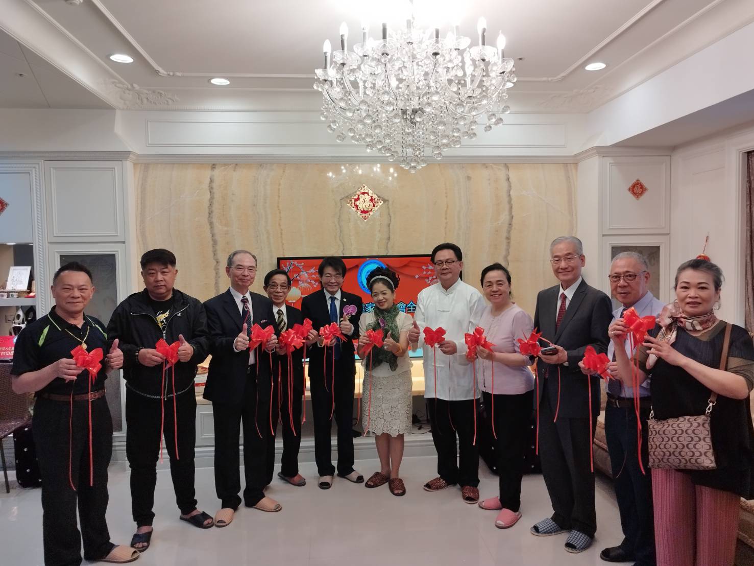 世界華人企業家聯合會全球總會「台中國際交流總部」揭牌儀式圓滿成功。(記者/高杰 攝)