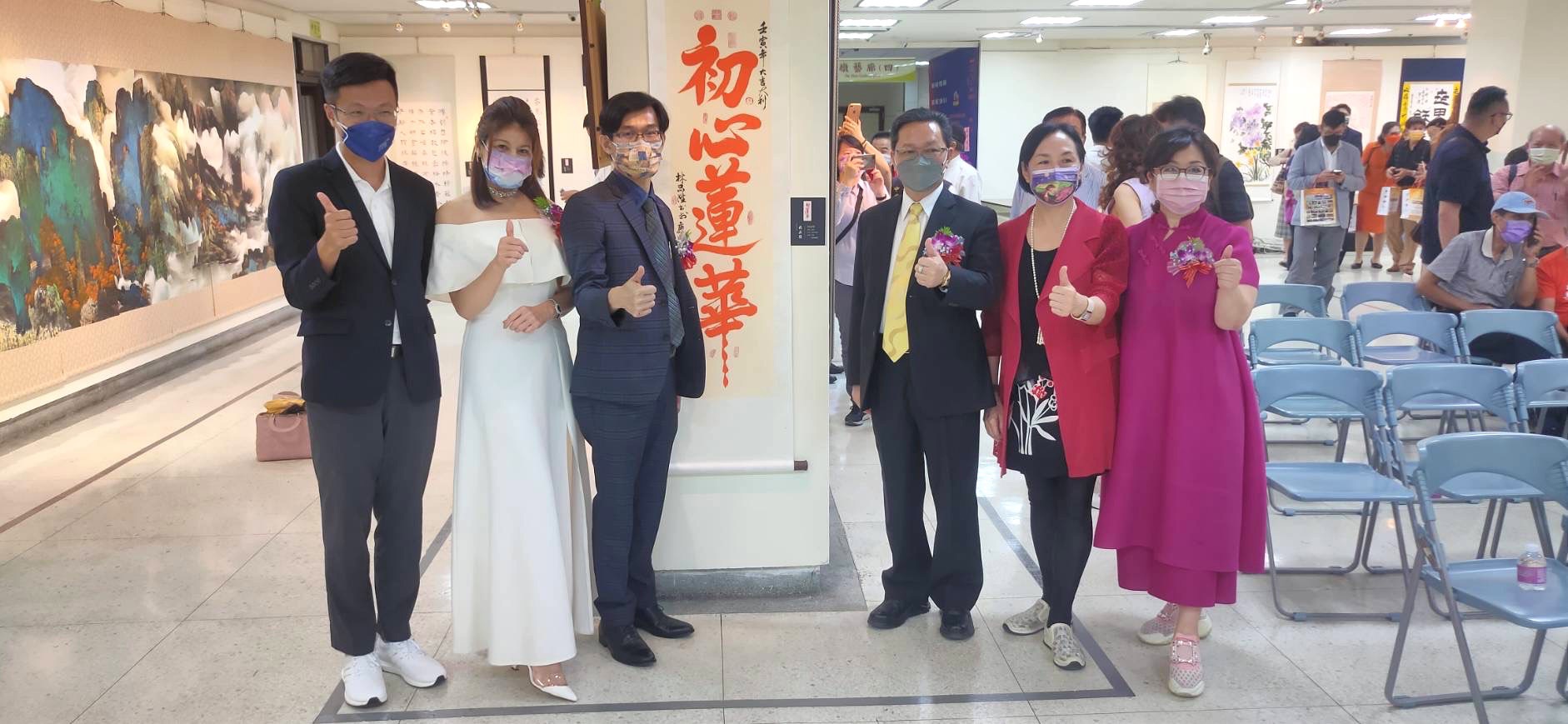 ▲宮保第國藝術中心代理院長林品陞與當日出席開幕式貴賓合影。(圖/記者澄石翻攝)