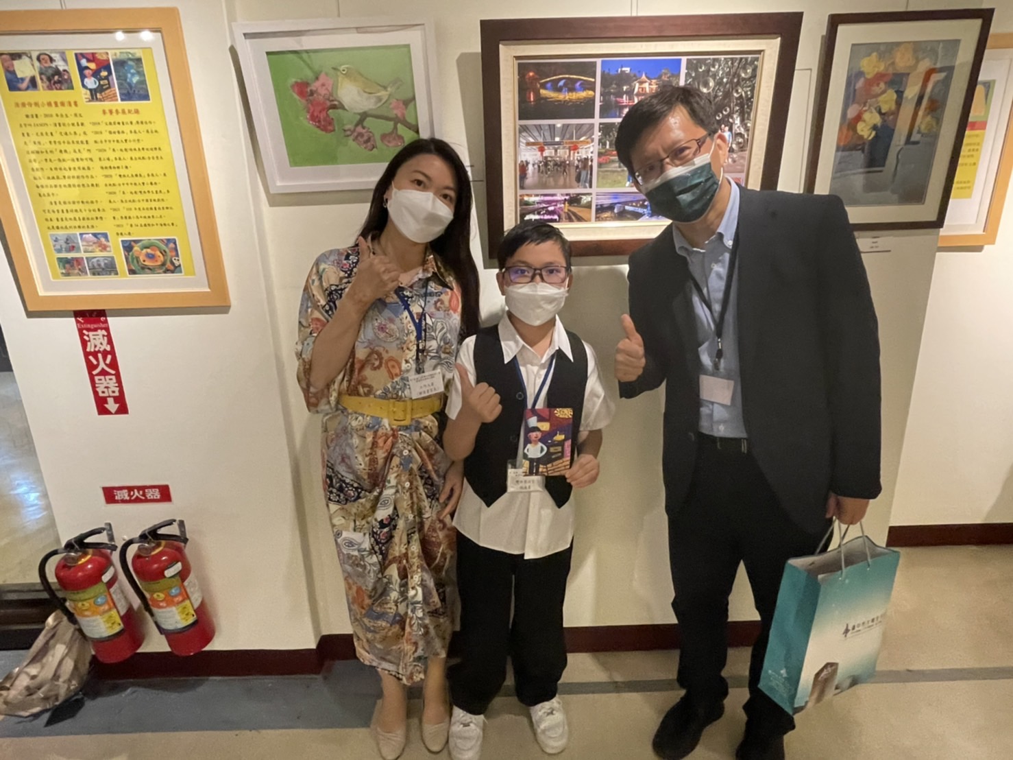 ▲有妥瑞症的謝淯書經媽媽林秋君博士的細心的照顧下,四年來接受鎂光燈洗禮,已準備進入七年級生。(圖/記者謝榮浤拍攝)