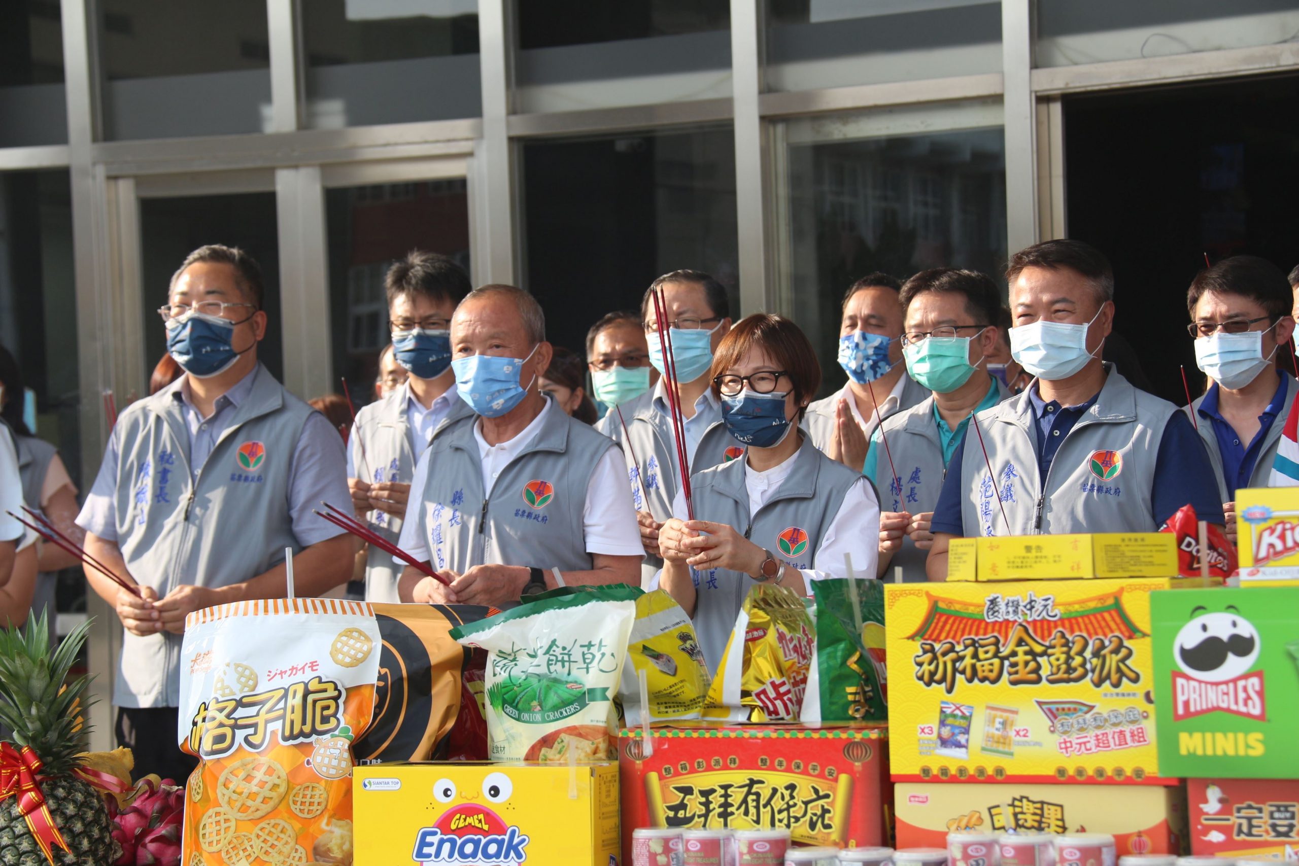 縣府普渡祭拜　縣長祈求國泰平安保佑鄉親健康