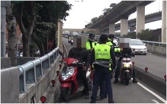衝撞路檢貪一時快 警方積極蒐證偵辦 男遭起訴判刑後悔莫及