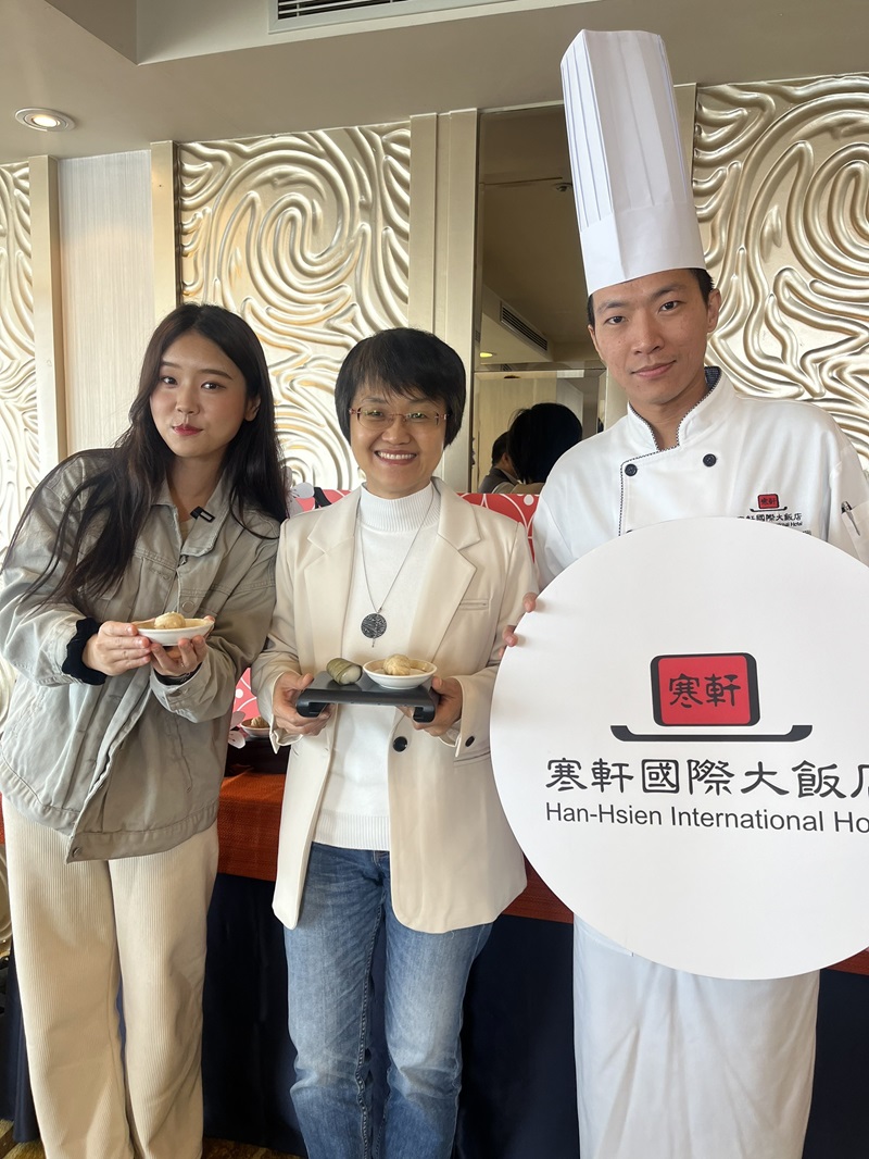 「韓國女生judy」品嘗到風味道地兼融合創新的客家小炒