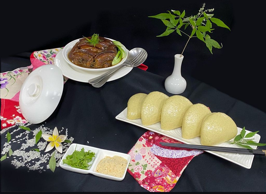 中餐烹調黃荊梅干扣肉附黃荊刈包皮