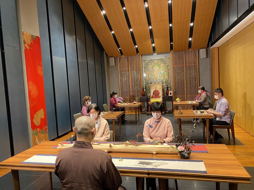 圖4，聖山寺客堂推出香篆