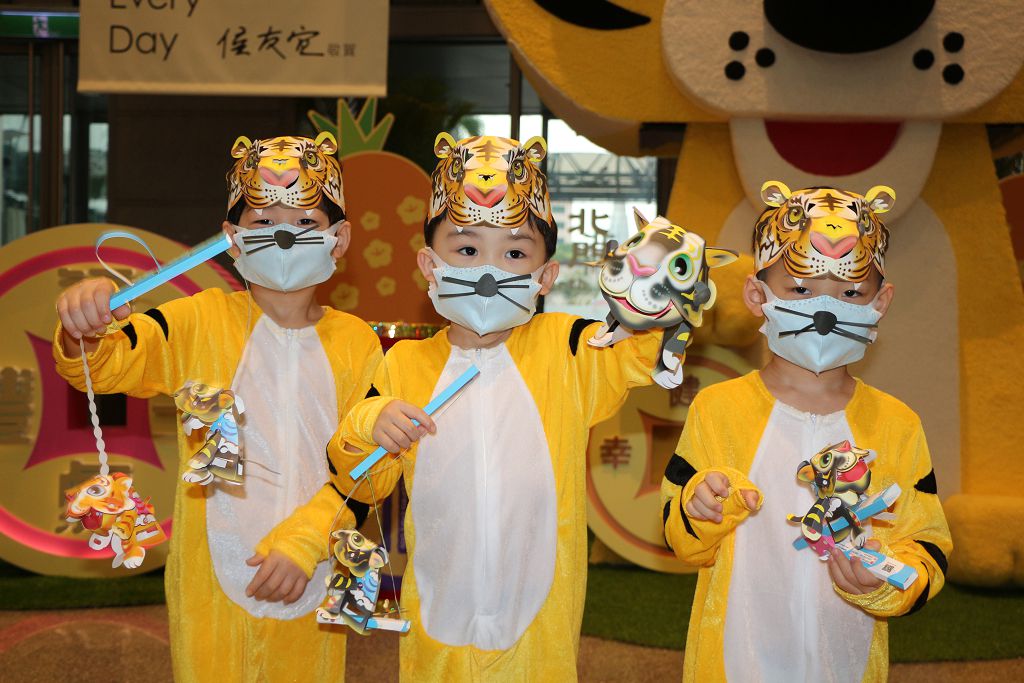 有「金虎爺」、「黃虎將軍」、「黑虎將軍」三款造型，以民俗信仰虎爺將軍設計，小朋