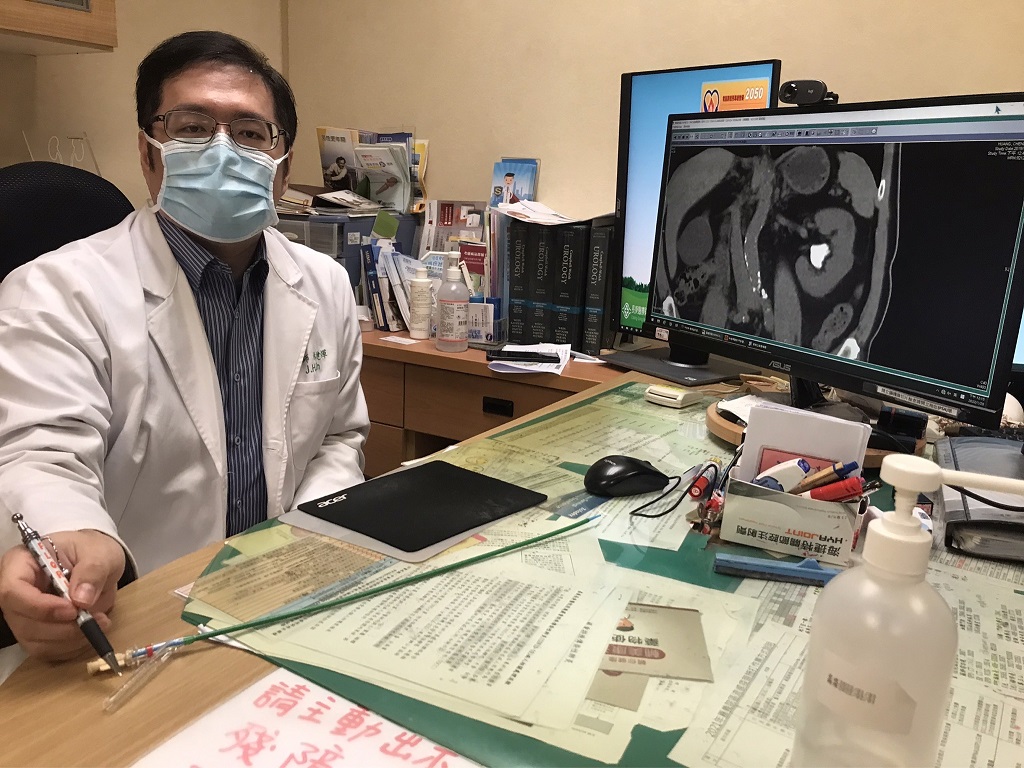 林健煇醫師強調，冬天也是可能尿路結石的季節 3