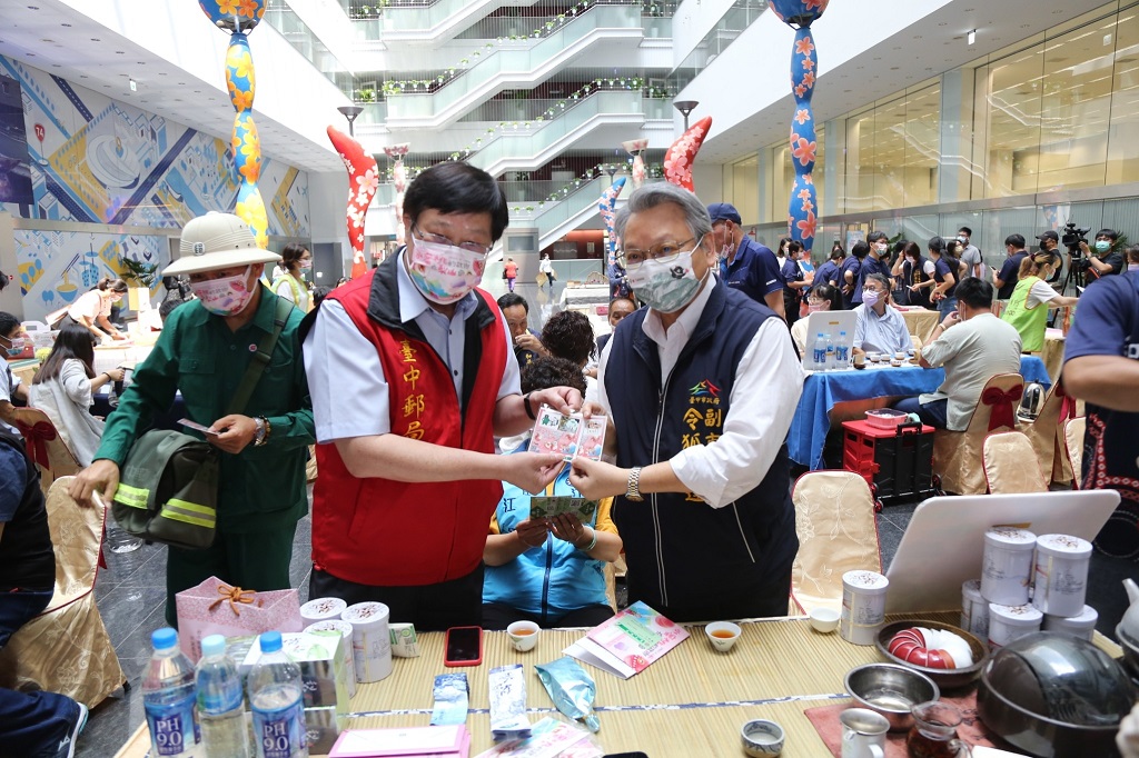 圖片說明:台中市梨山水蜜桃、梨山茶行銷及部落旅遊系列活動記者會。(記者謝榮浤翻攝)