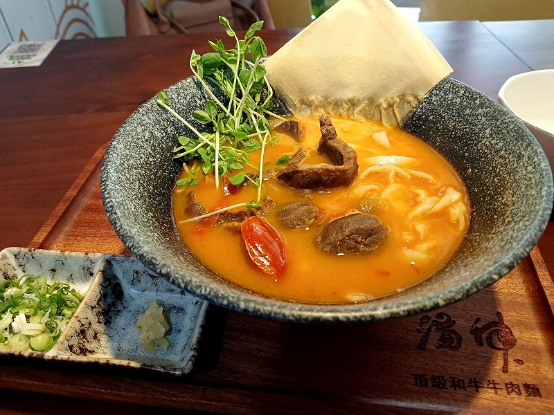 湯神頂級和牛牛肉麵，今年初次參賽，以一年多的時間準備，希望能一舉贏得老饕及評審的肯定