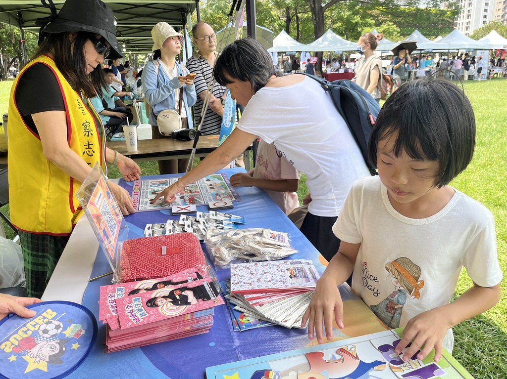 現場遊戲闖關活動氣氛熱絡
