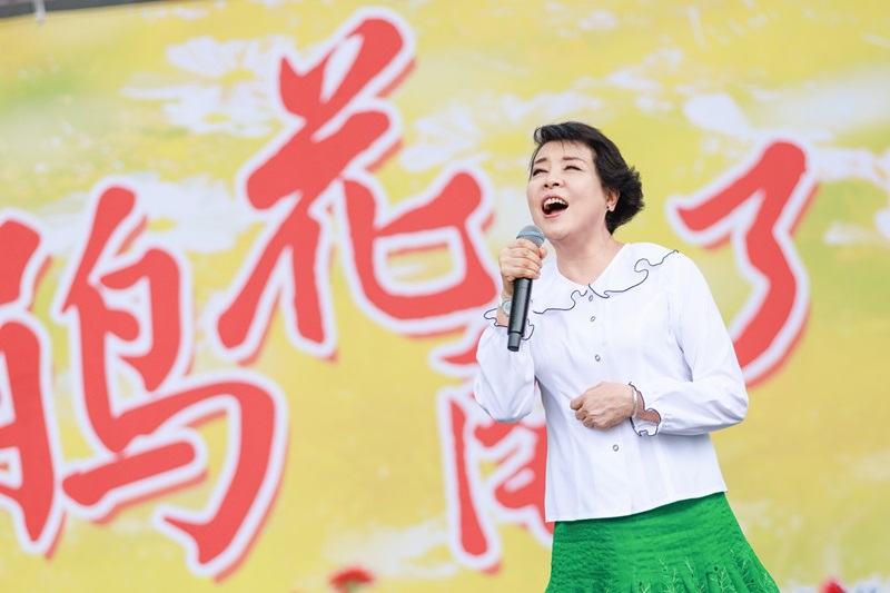 聲樂家簡文秀獻唱「我是一片雲」及「愛的鈴聲」 0