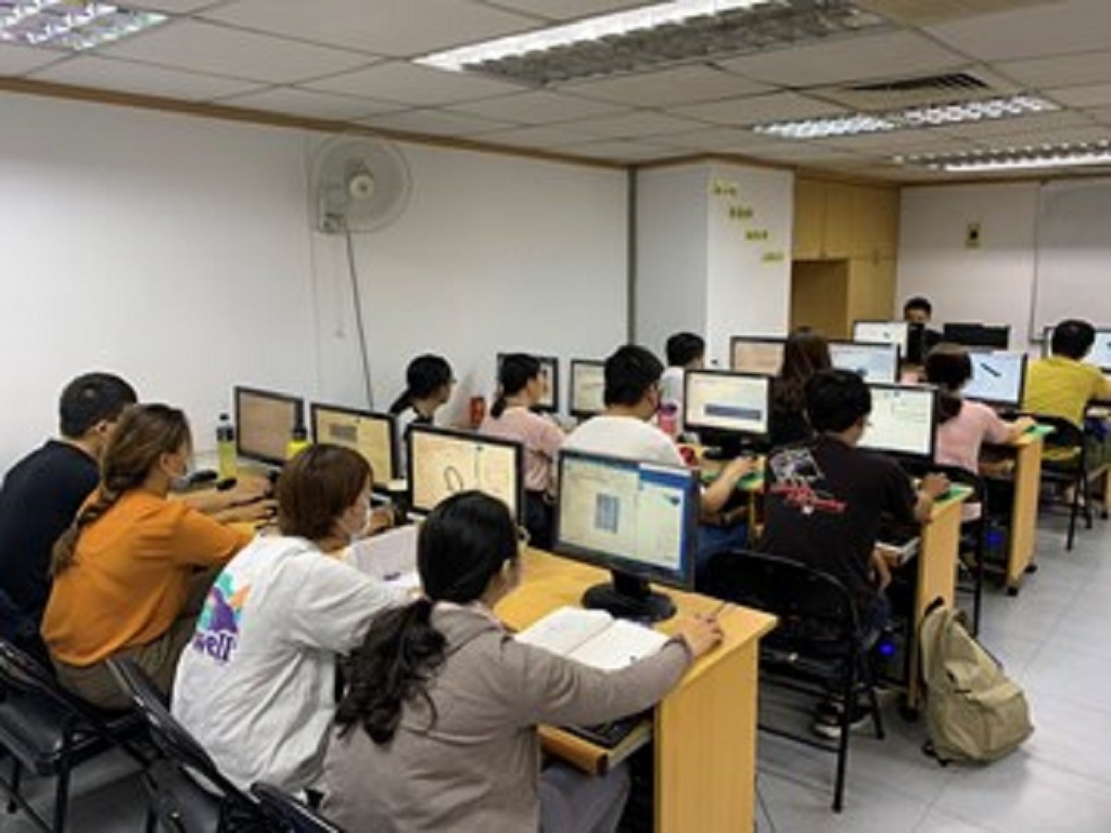 ▲110年自動化產品設計班上課照片。（圖/記者澄石翻攝）