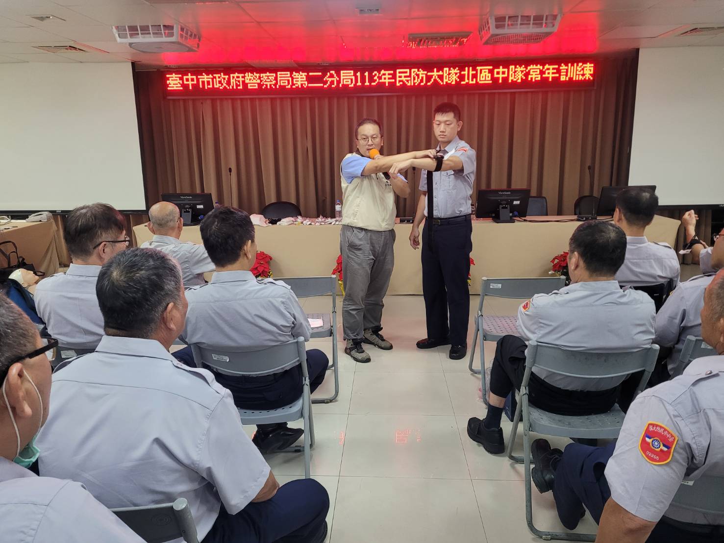陳彥韋老師教授止血帶操作