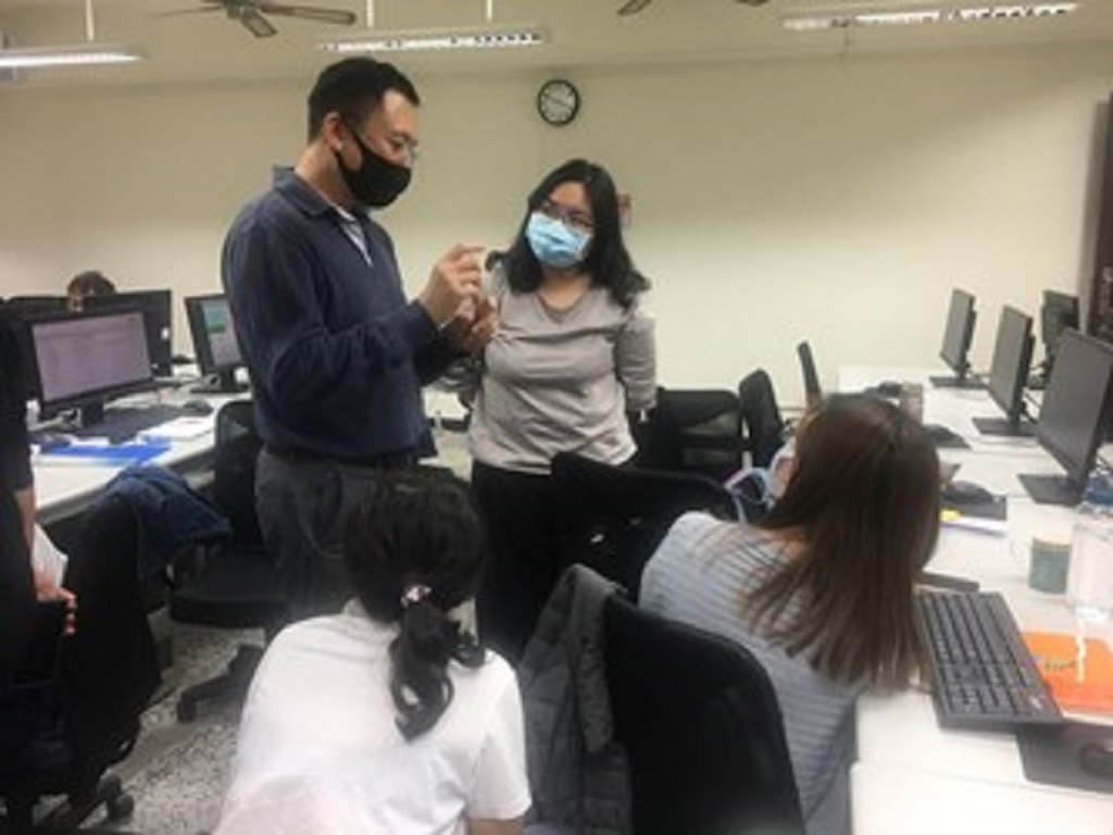 ▲110年雲端與行動運算人才培訓班上課照片。(圖/記者澄石翻攝)