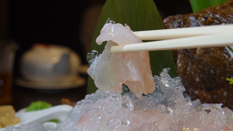 韓國比目魚適合做生魚片,不沾醬才是頂級美味 0